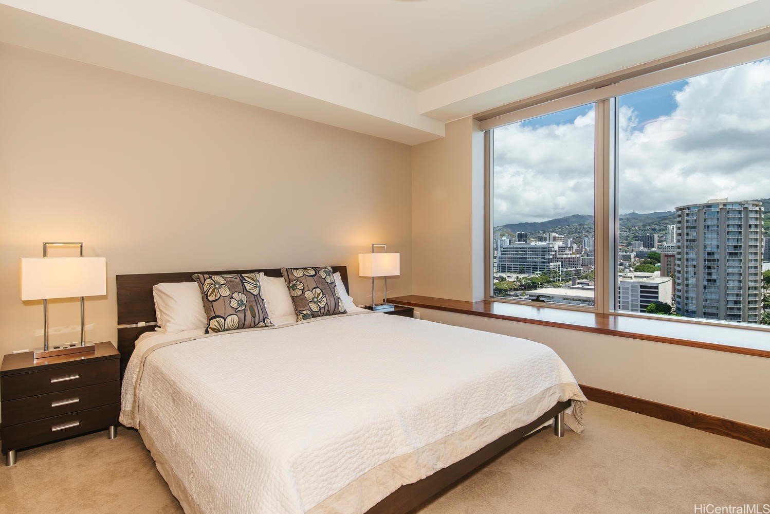 1555 Kapiolani Boulevard 1211 Property Photo 6