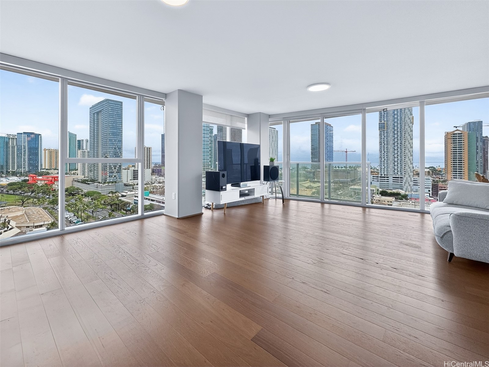 888 Kapiolani Boulevard 1705 Property Photo 1