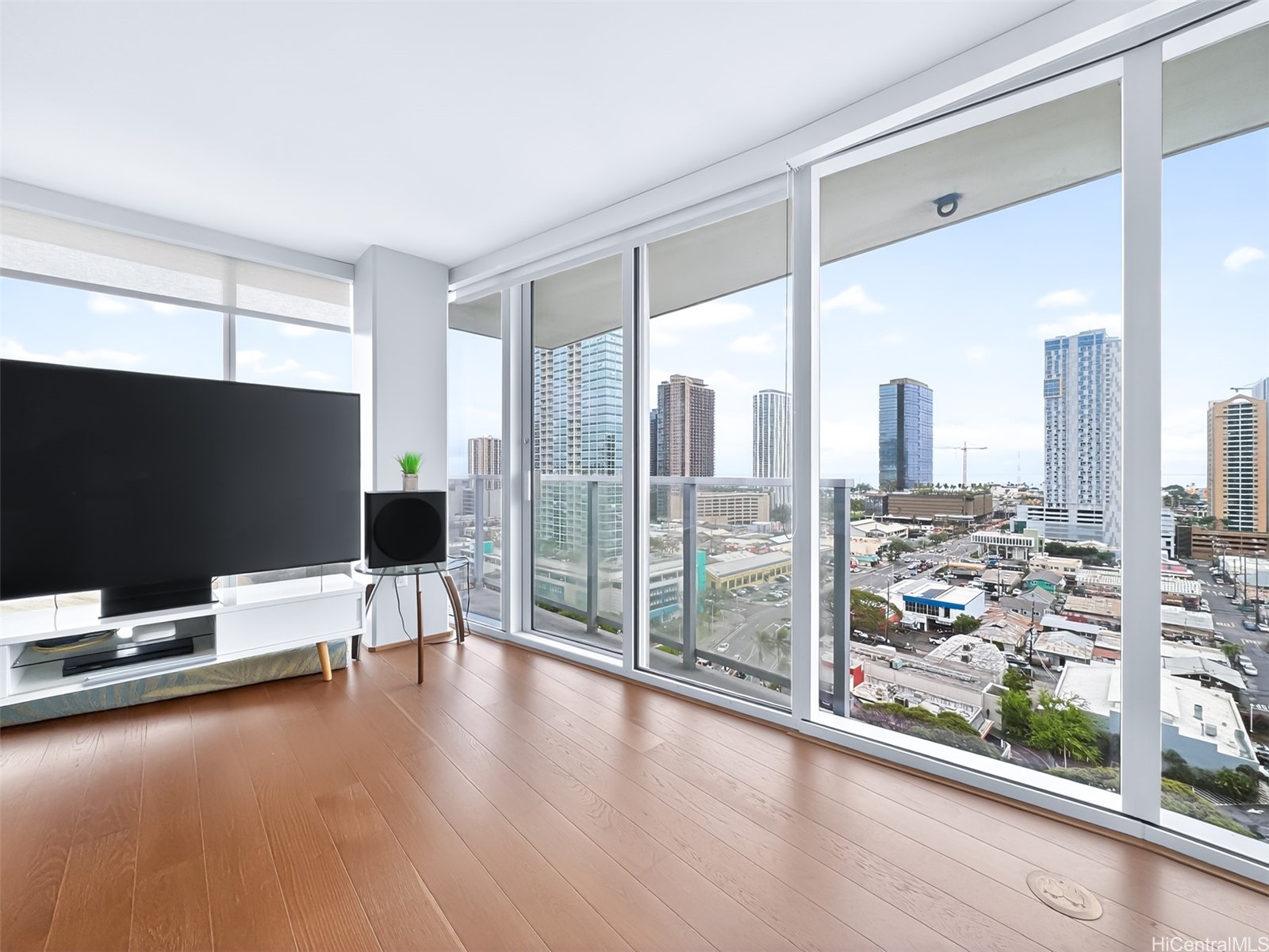888 Kapiolani Boulevard 1705 Property Photo 7