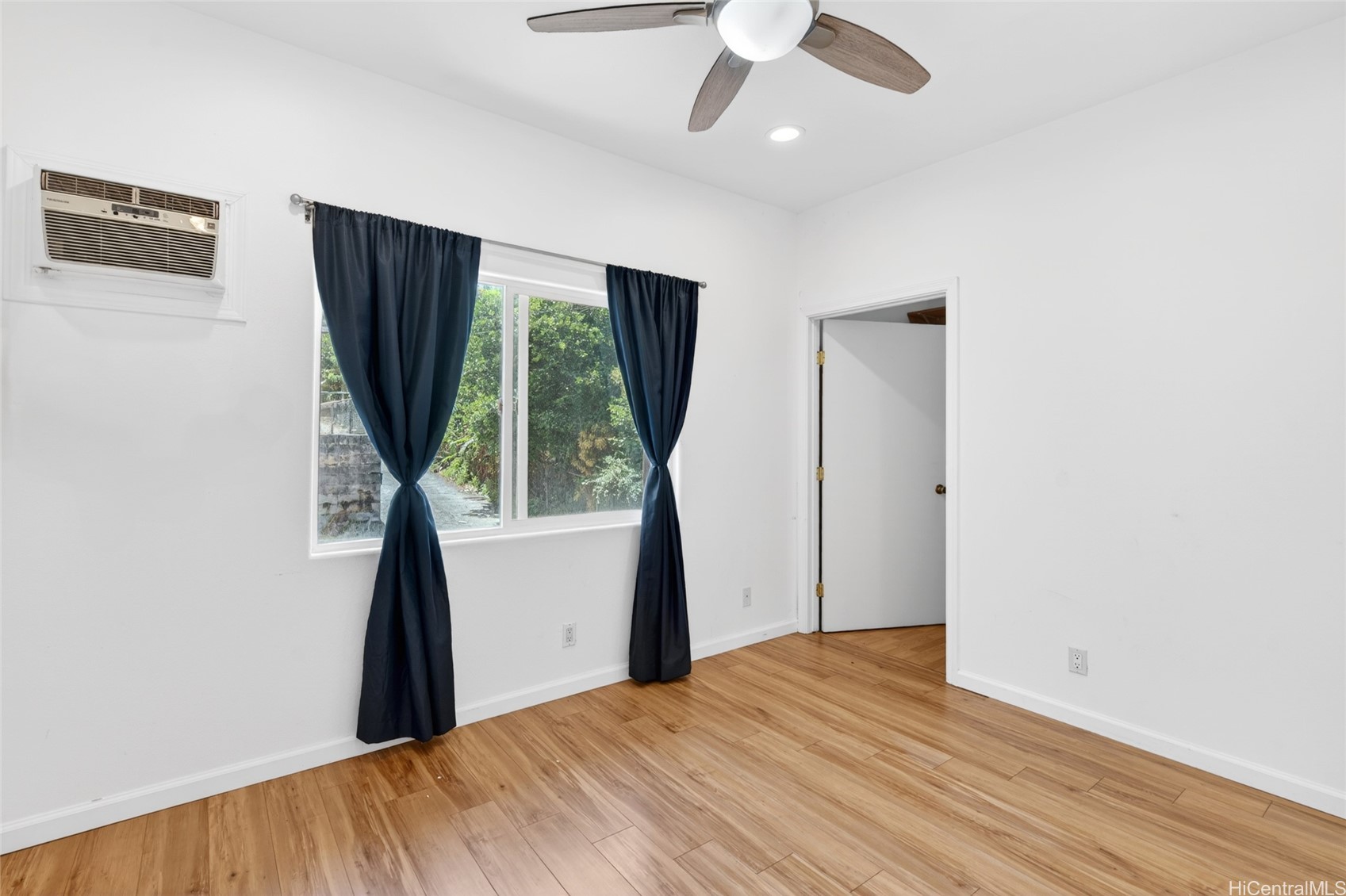 2802 Numana Road Property Photo 10
