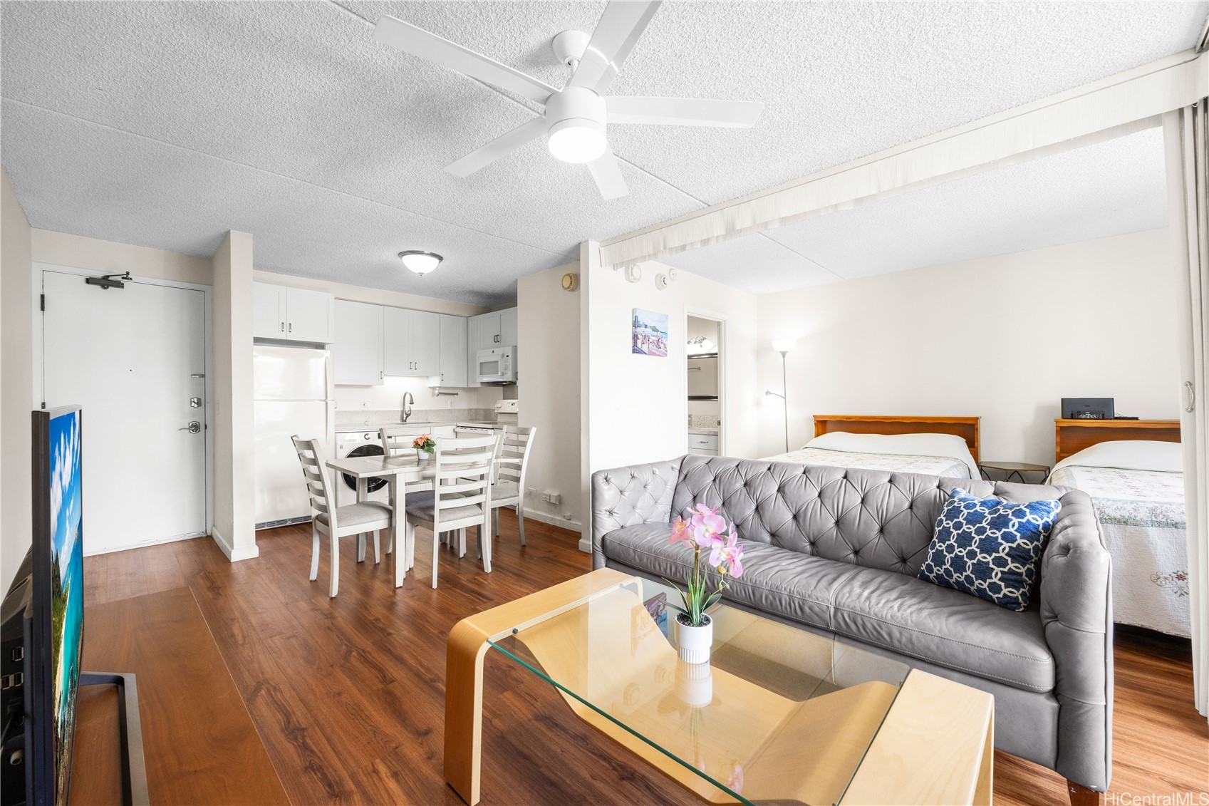 2240 Kuhio Avenue 1802 Property Photo 8