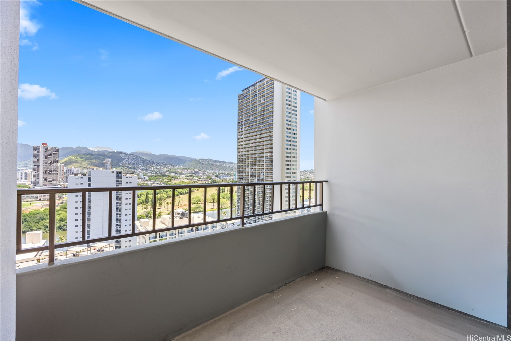 2240 Kuhio Avenue 1802 Property Photo 12