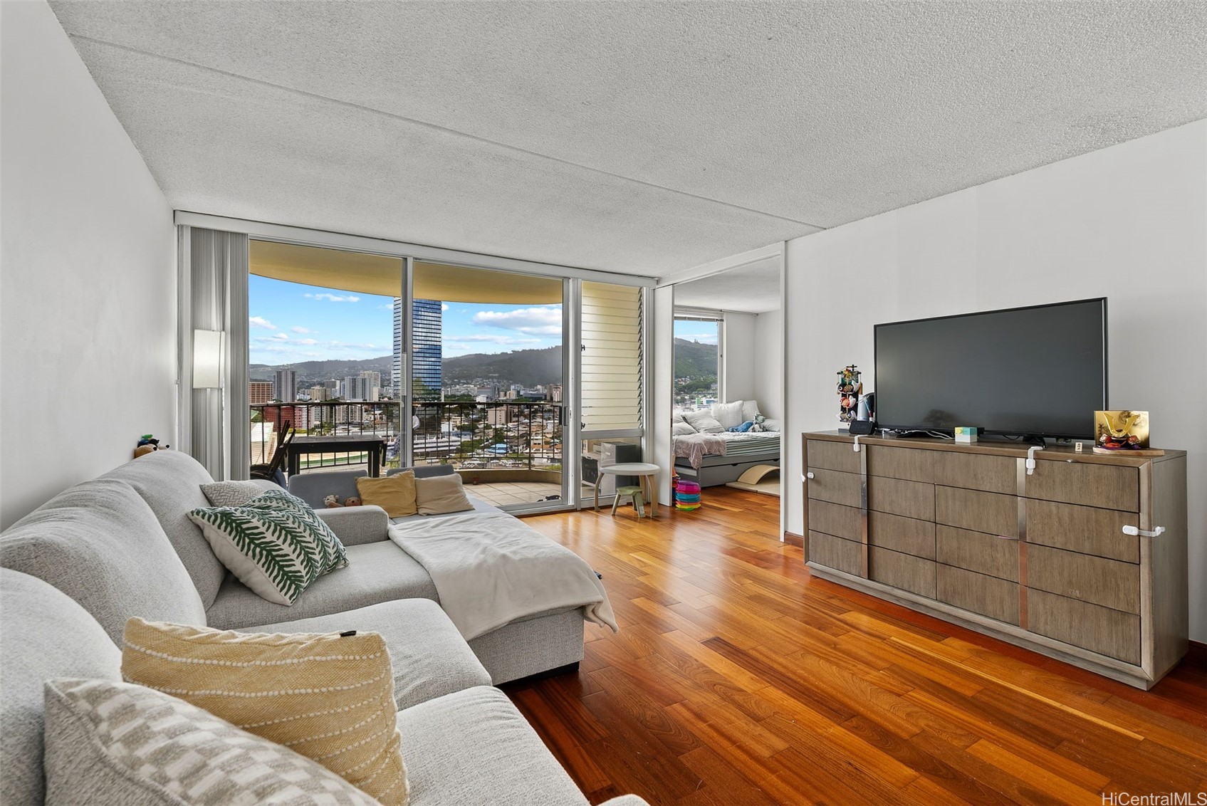 1717 Ala Wai Boulevard 1602 Property Photo 1