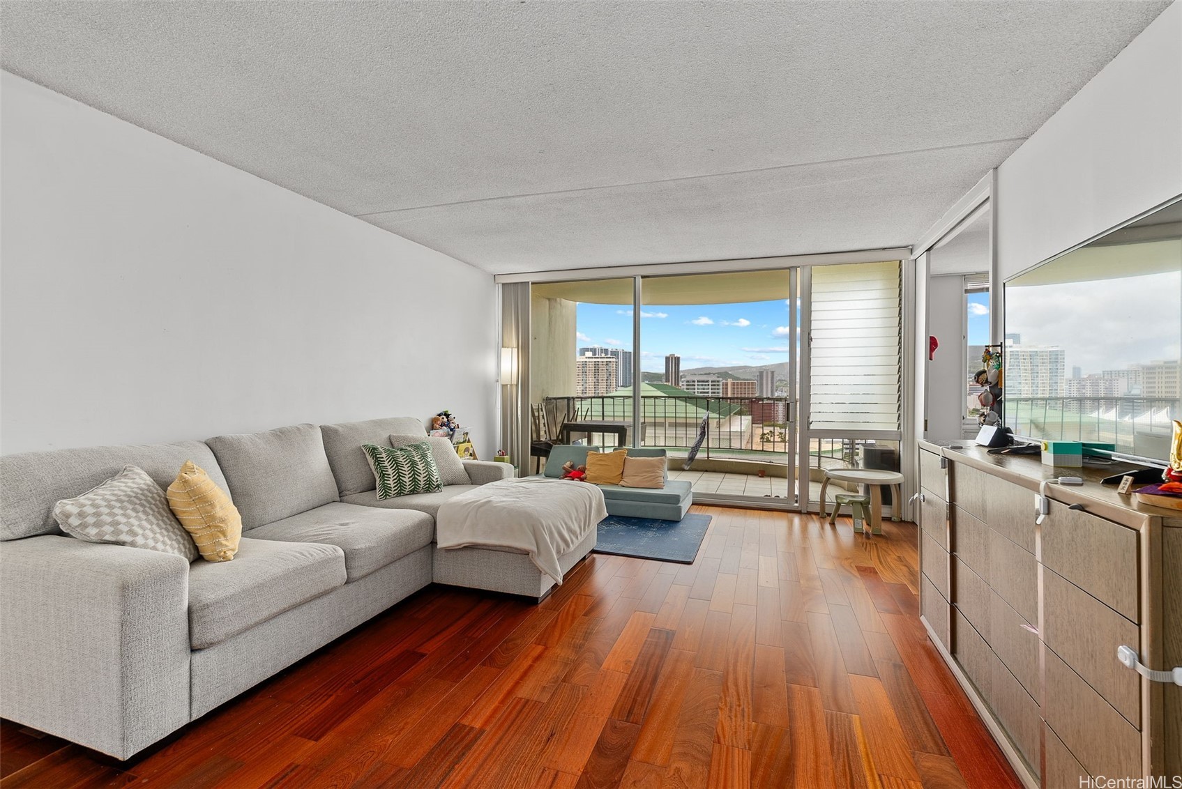 1717 Ala Wai Boulevard 1602 Property Photo 2