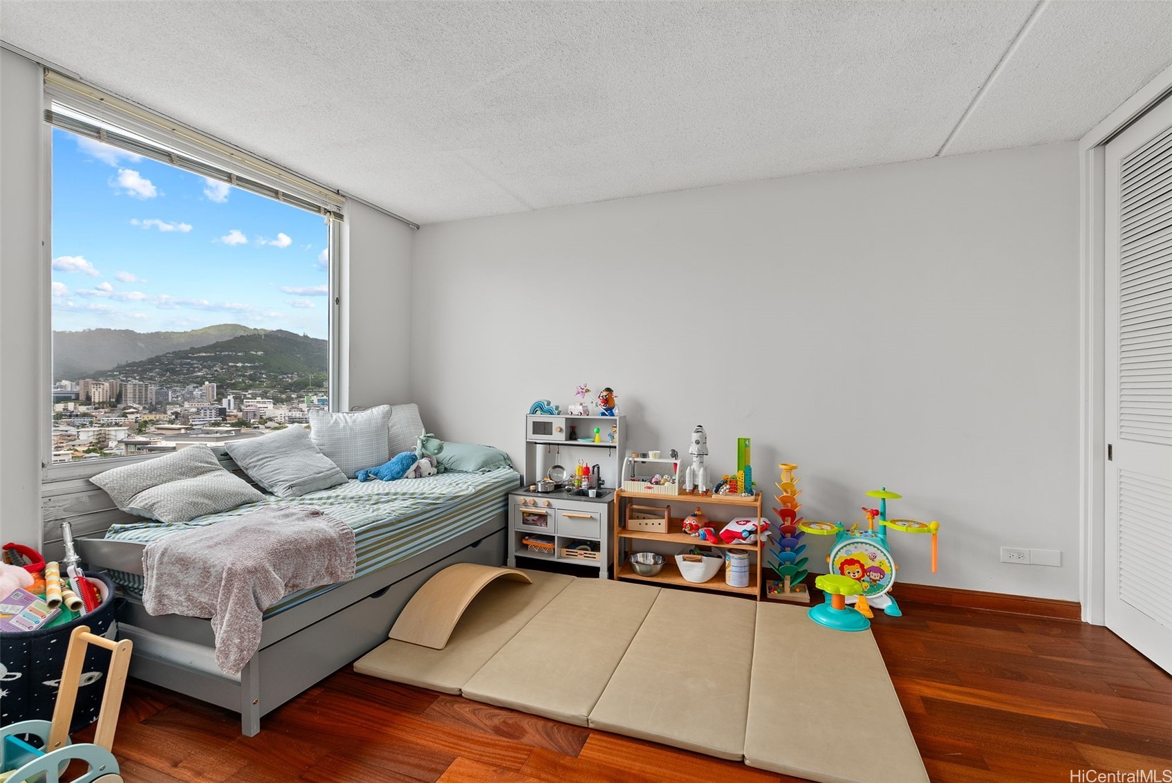 1717 Ala Wai Boulevard 1602 Property Photo 9