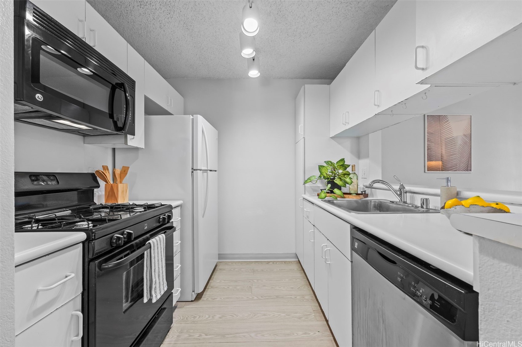 91-290 Hanapouli Circle 6b Property Photo 5