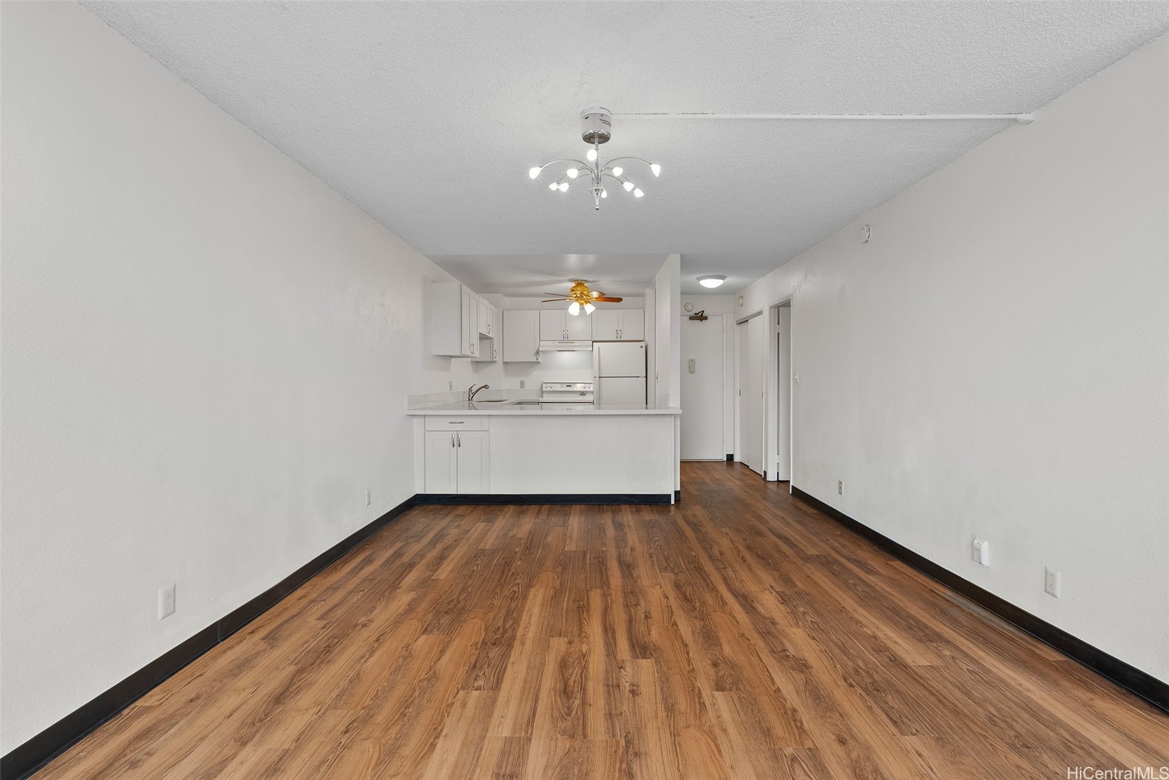 1255 Nuuanu Avenue E2506 Property Photo 6