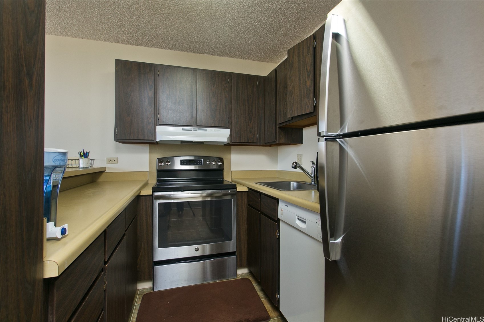 411 Hobron Lane 2905 Property Photo 7