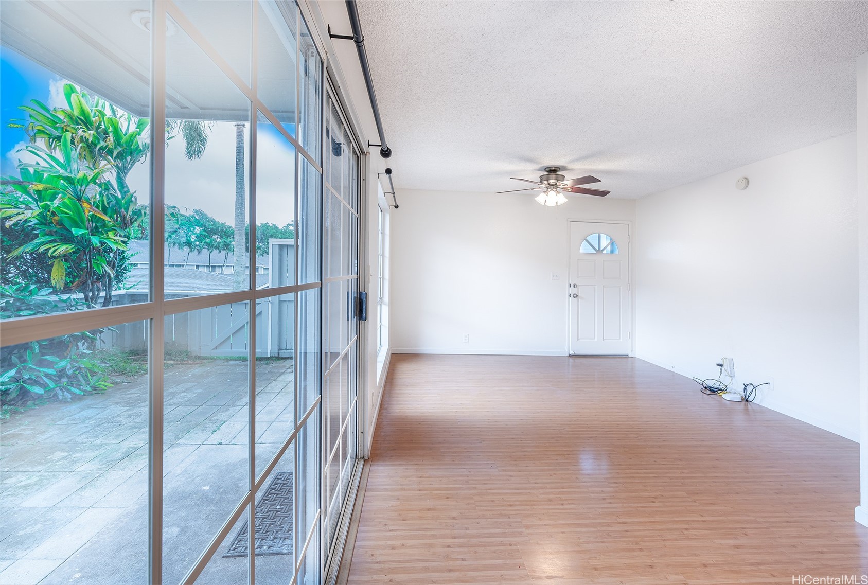 46-1042 Emepela Way 11d Property Photo 4