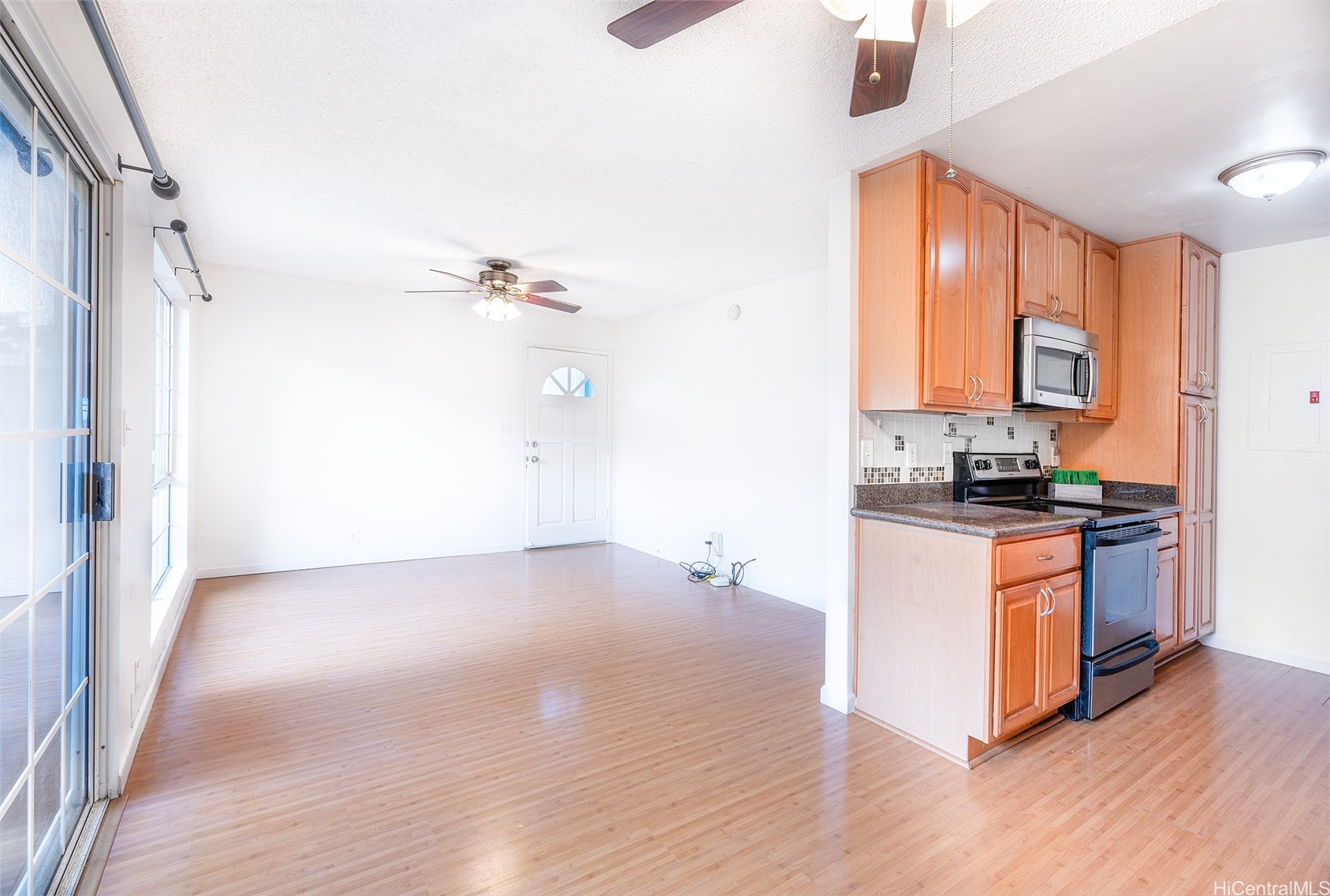 46-1042 Emepela Way 11d Property Photo 5