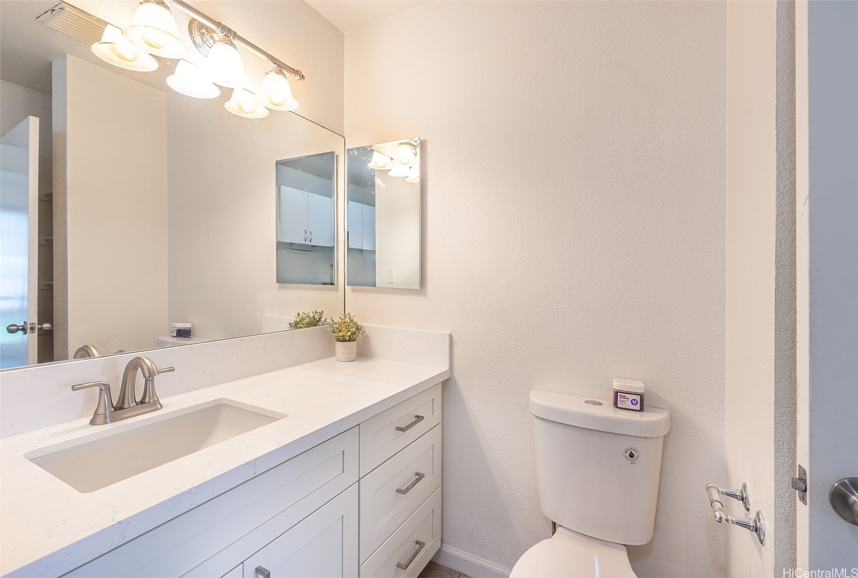 46-1042 Emepela Way 11d Property Photo 12