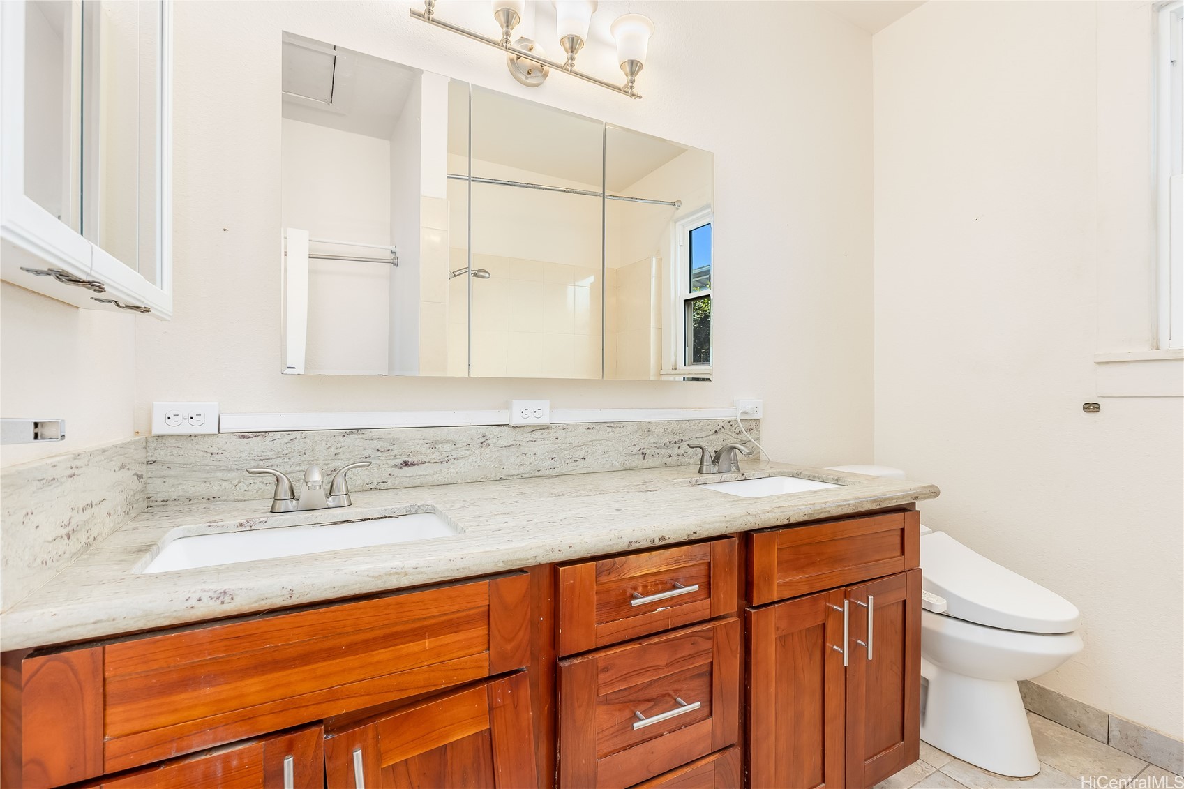 3311 Herbert Street Property Photo 9