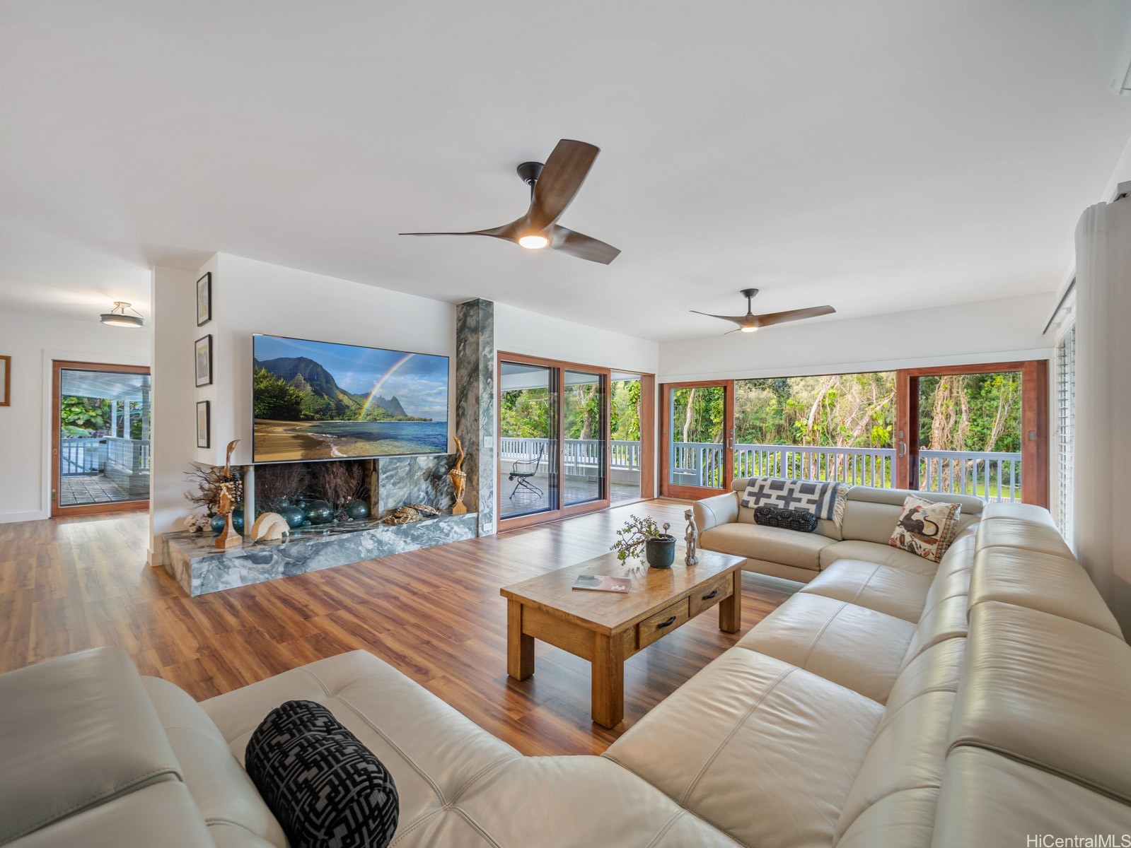 969 Auloa Road Property Photo 3