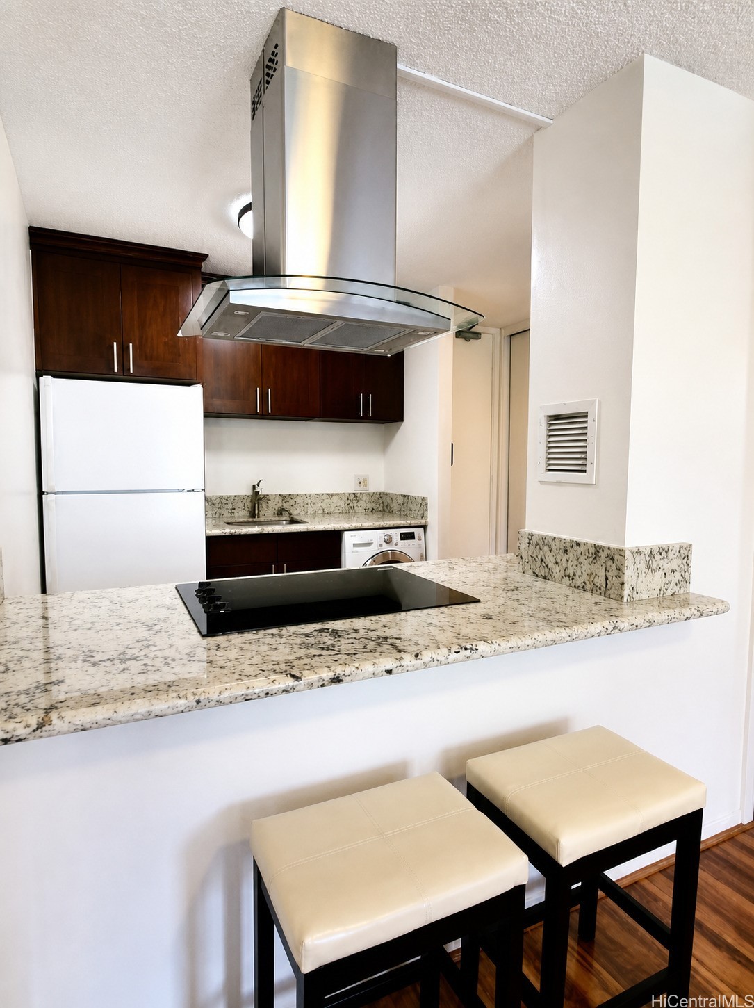 1617 Kapiolani Boulevard 402 Property Photo 4