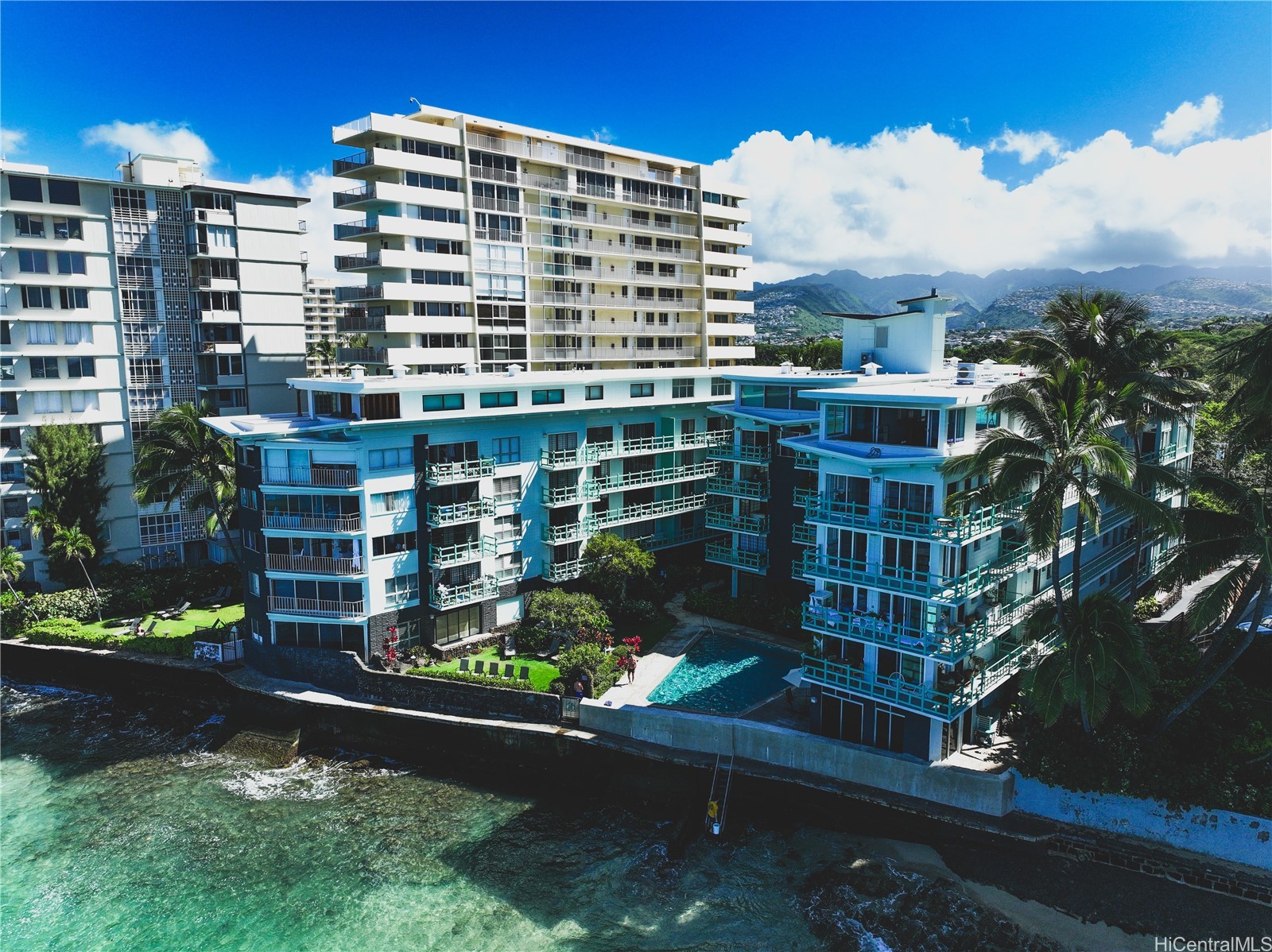 2957 Kalakaua Avenue 306 Property Photo 1