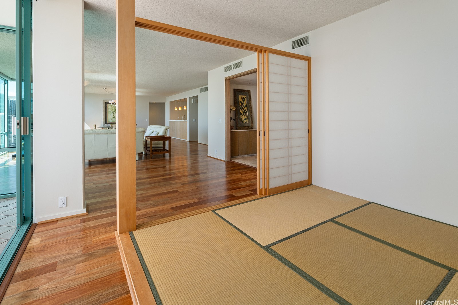 1341 Kapiolani Boulevard 27a Property Photo 7