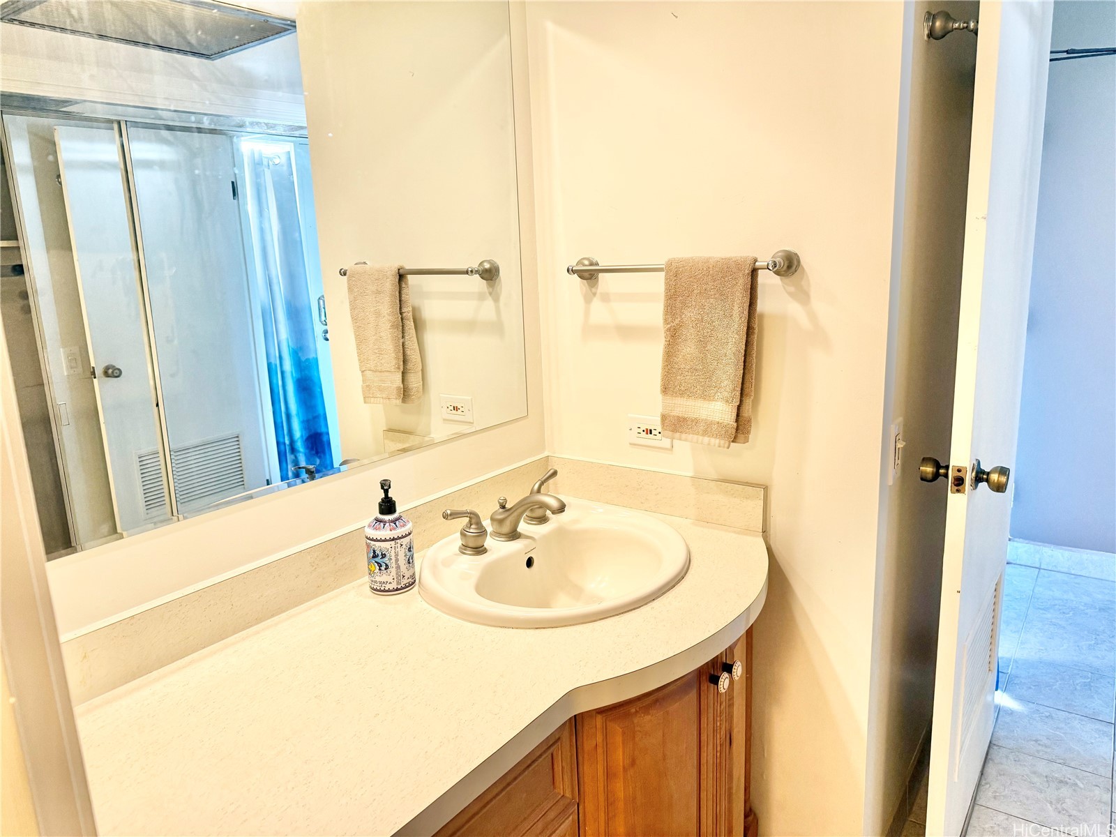 84-740 Kili Drive 724 Property Photo 9