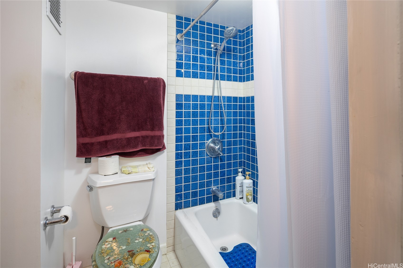 500 University Avenue 310 Property Photo 19