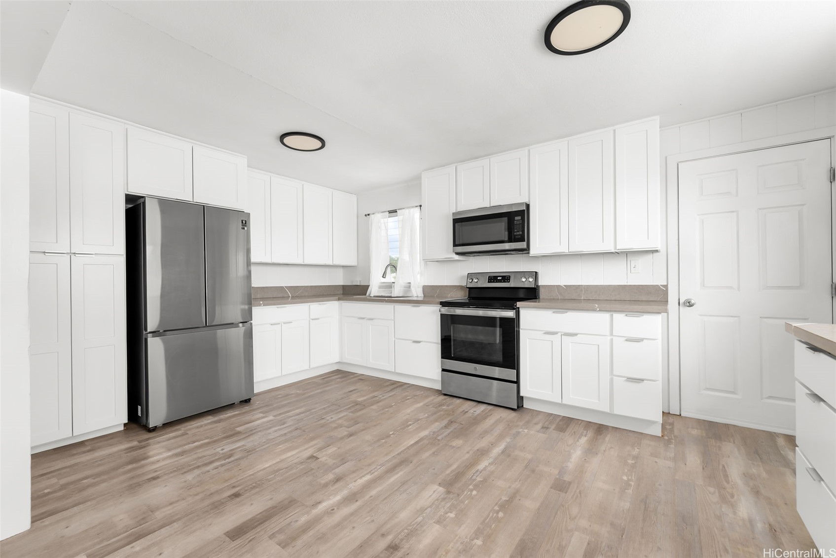 87-876 Ehu Street Property Photo 5