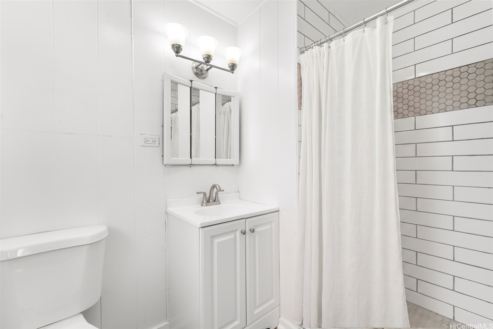 87-876 Ehu Street Property Photo 14
