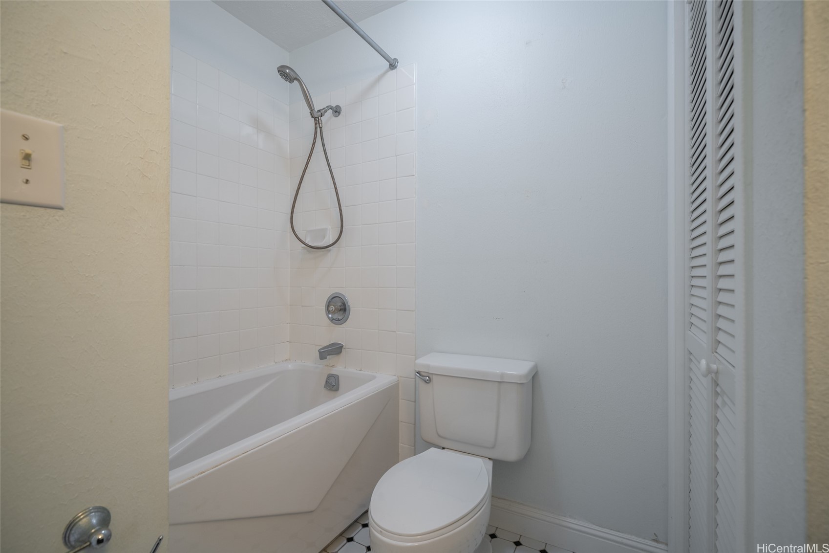 355 Aoloa Street G205 Property Photo 8