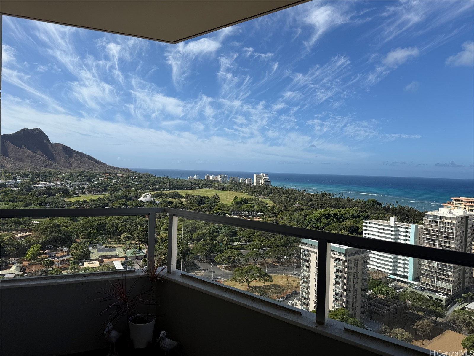 2600 Pualani Way 2804 Property Photo 1