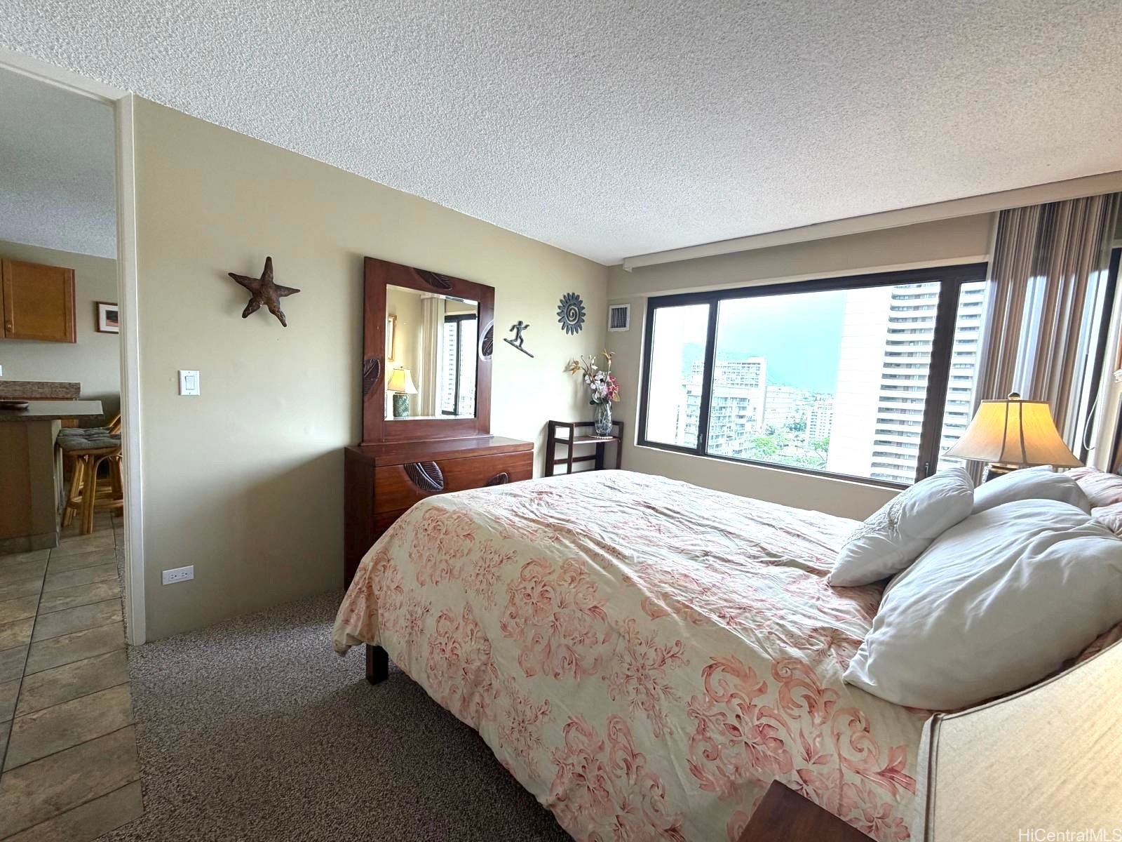 2140 Kuhio Avenue 1411 Property Photo 5