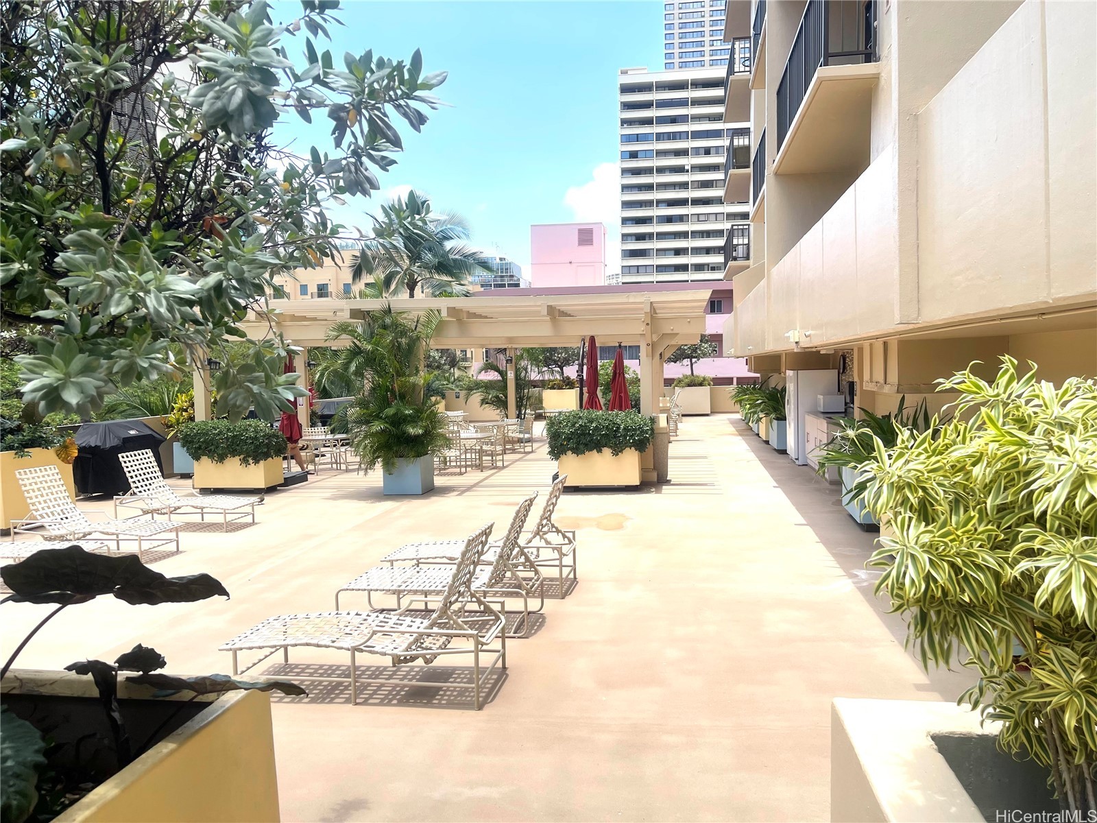 2140 Kuhio Avenue 1411 Property Photo 13