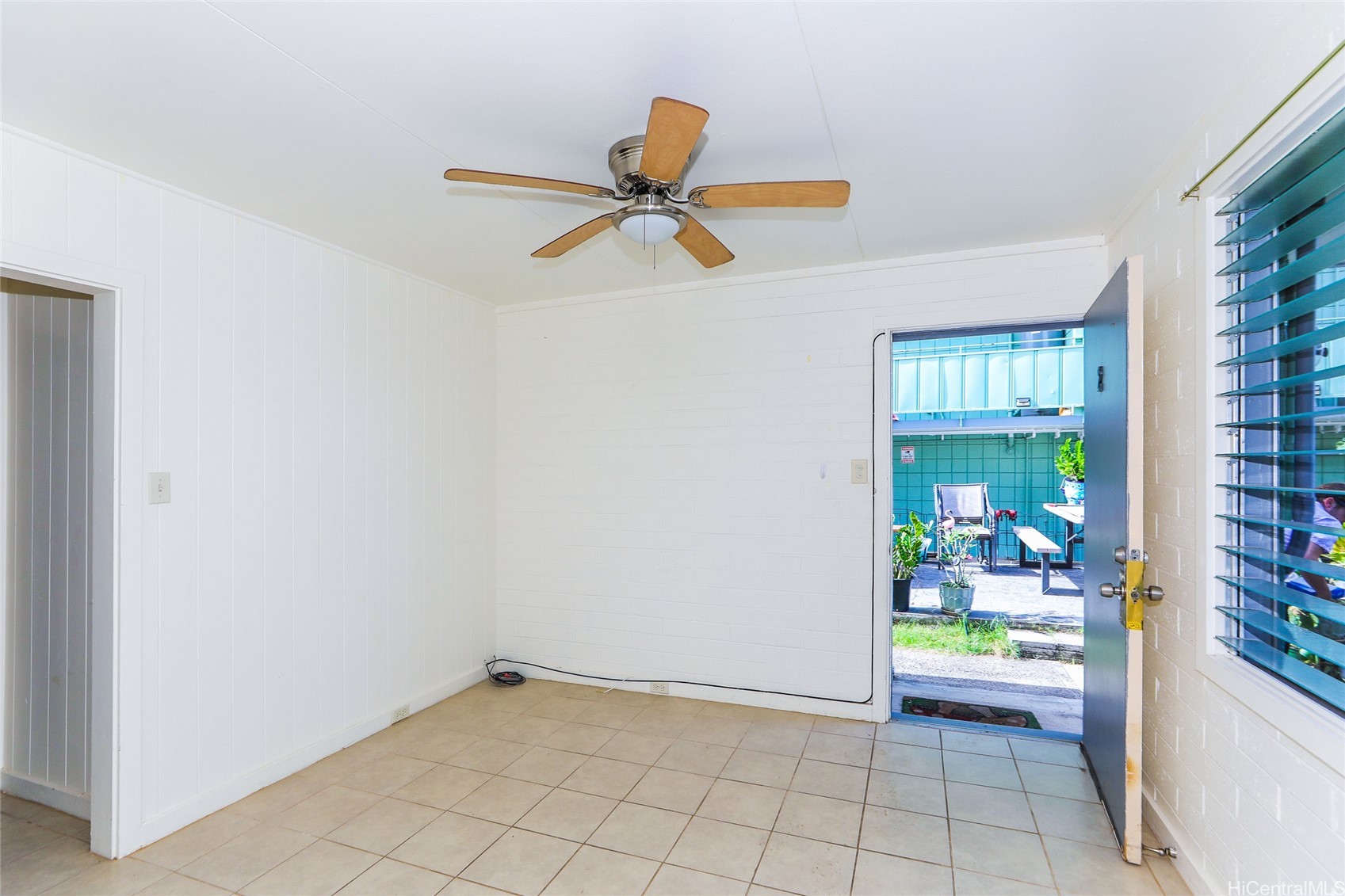 48 N School Street Property Photo 13
