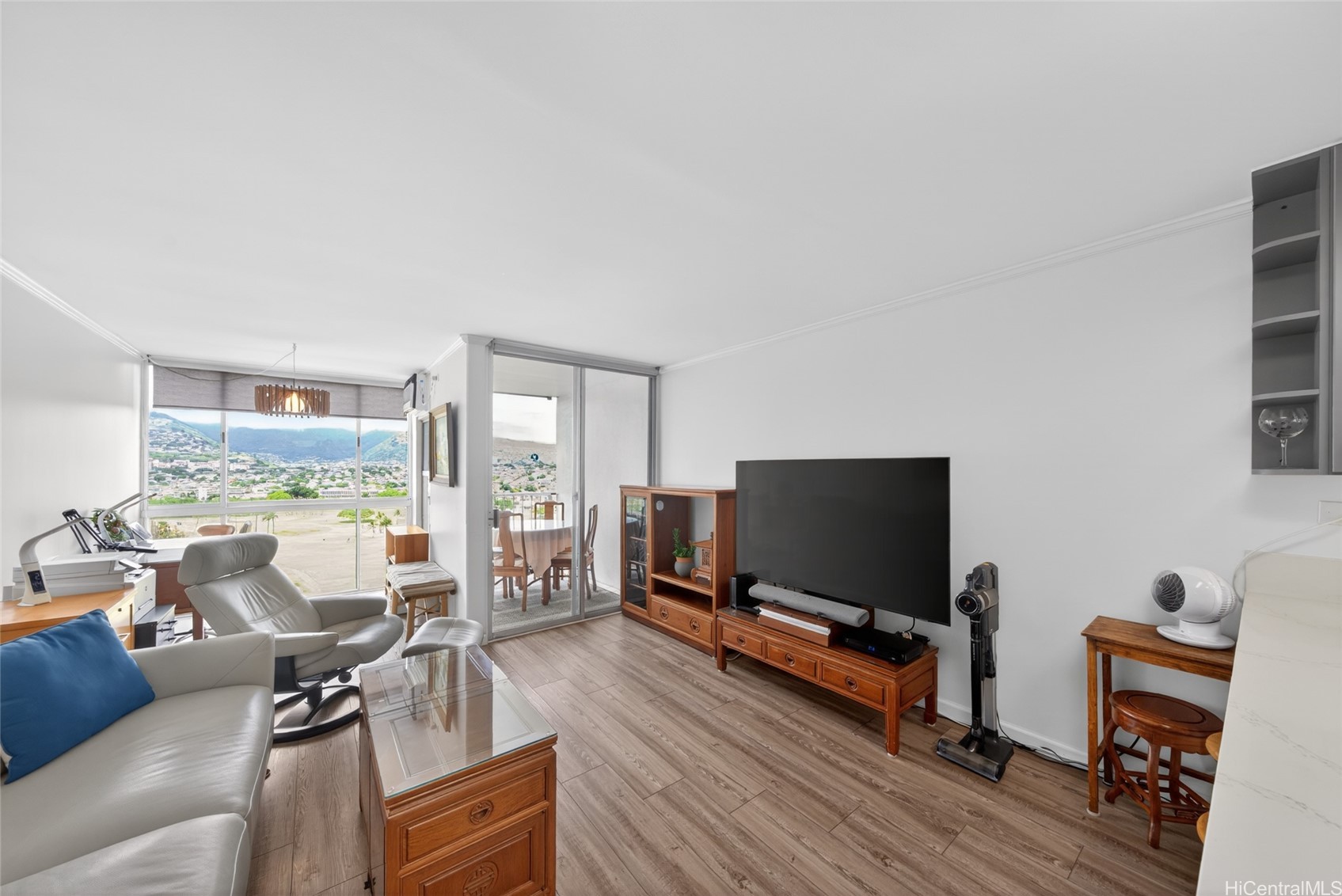 2611 Ala Wai Boulevard 1603 Property Photo 5