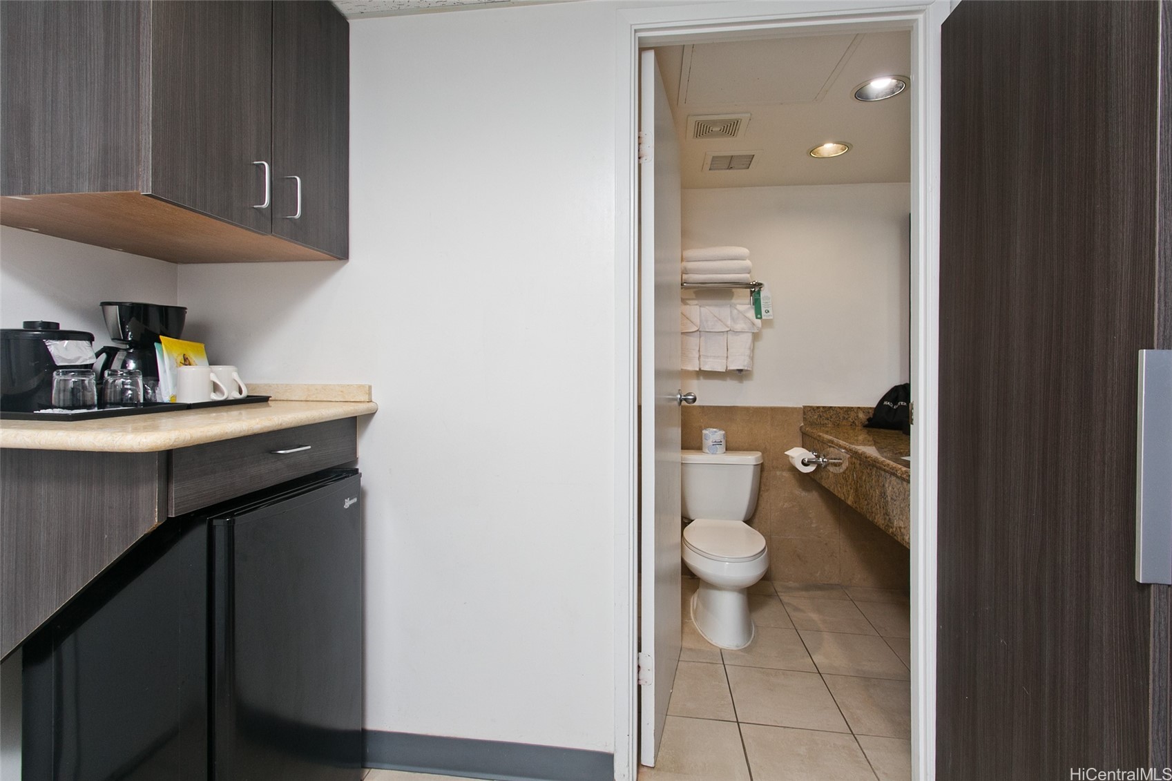 1850 Ala Moana Boulevard 1118 Property Photo 6