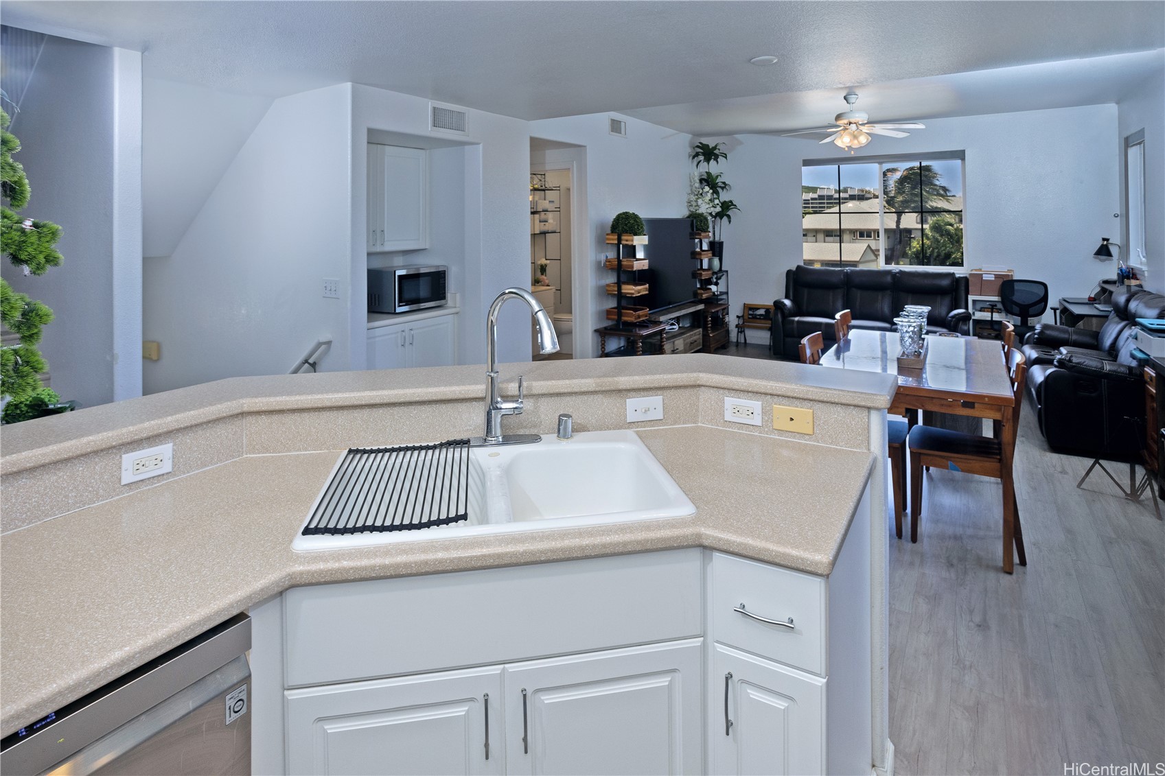 7018 Hawaii Kai Drive 5-2 Property Photo 6