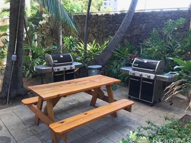 1720 Ala Moana Boulevard 705a Property Photo 14