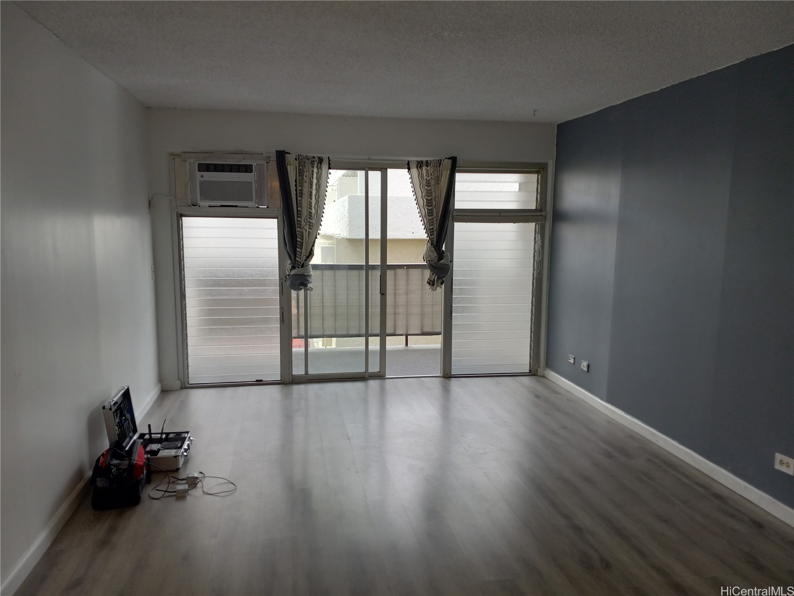 2465 Kuhio Avenue 1206 Property Photo 2