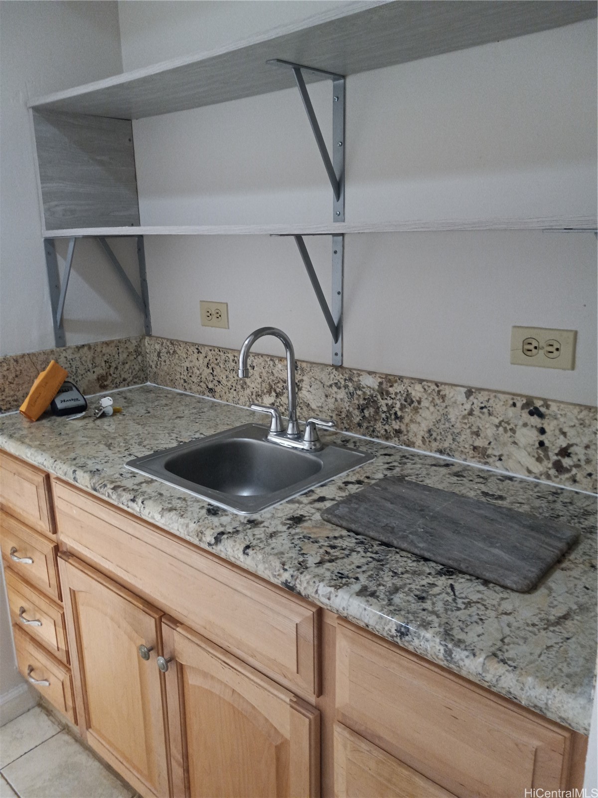 2465 Kuhio Avenue 1206 Property Photo 4
