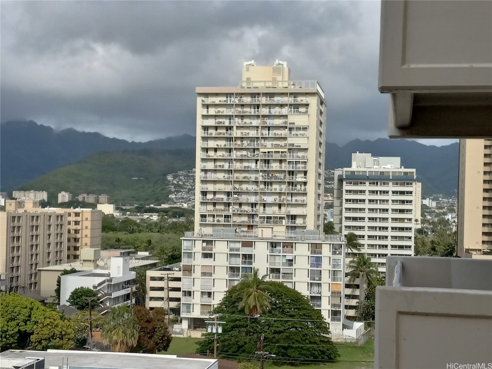 2465 Kuhio Avenue 1206 Property Photo 8