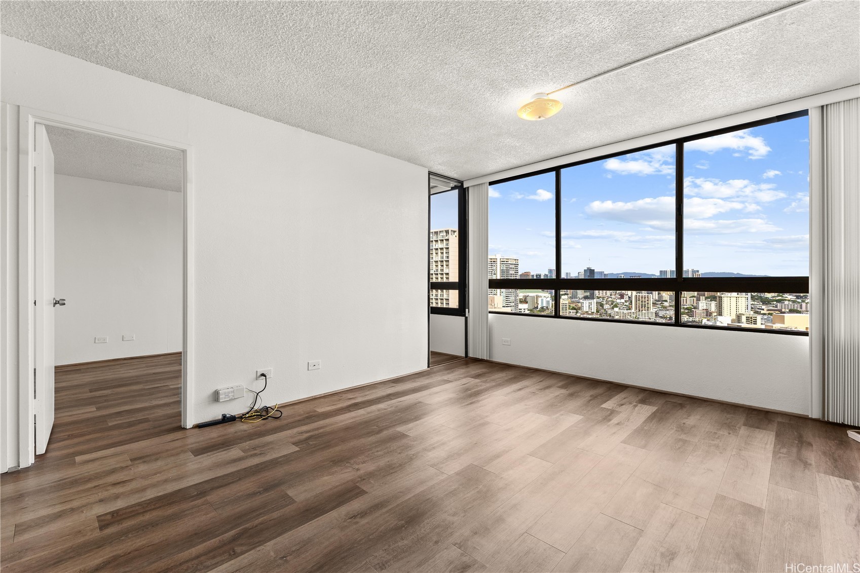 2499 Kapiolani Boulevard 2604 Property Photo 2