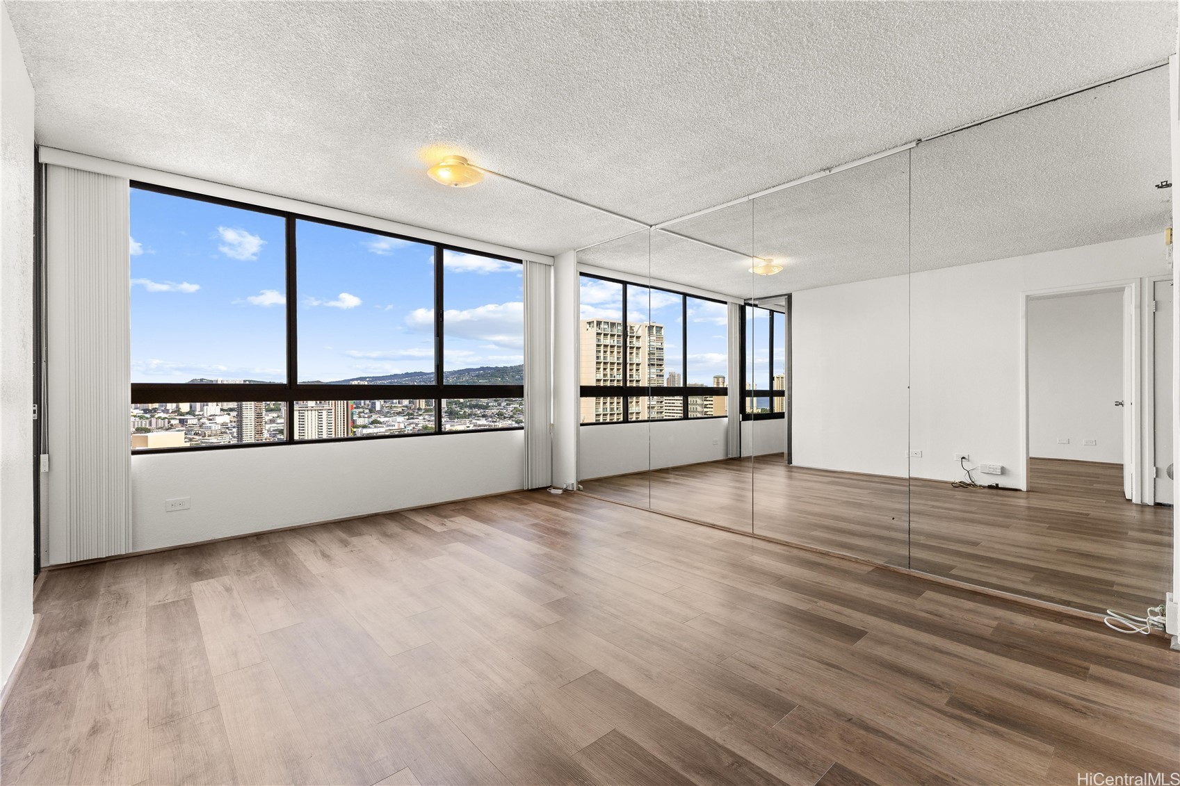 2499 Kapiolani Boulevard 2604 Property Photo 3