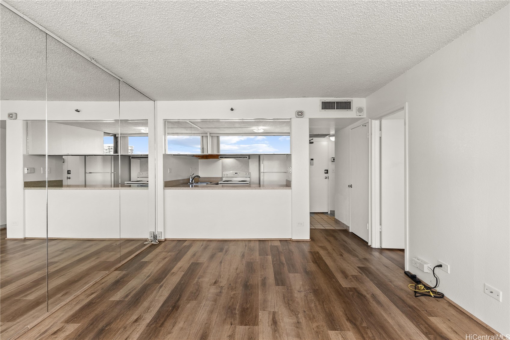 2499 Kapiolani Boulevard 2604 Property Photo 4