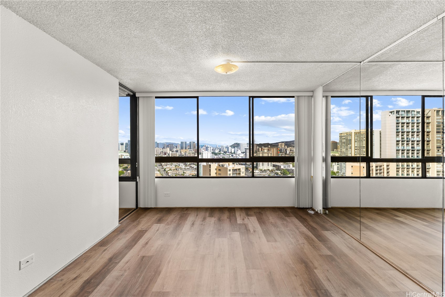 2499 Kapiolani Boulevard 2604 Property Photo 5