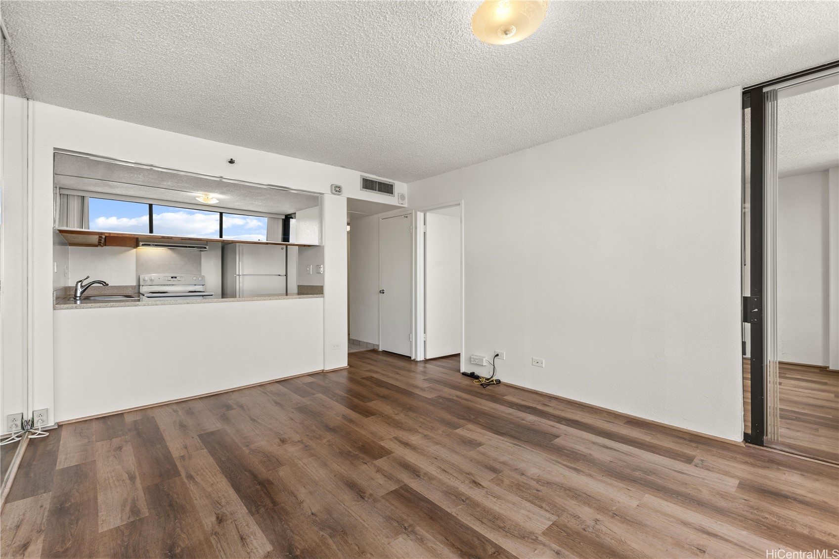 2499 Kapiolani Boulevard 2604 Property Photo 6