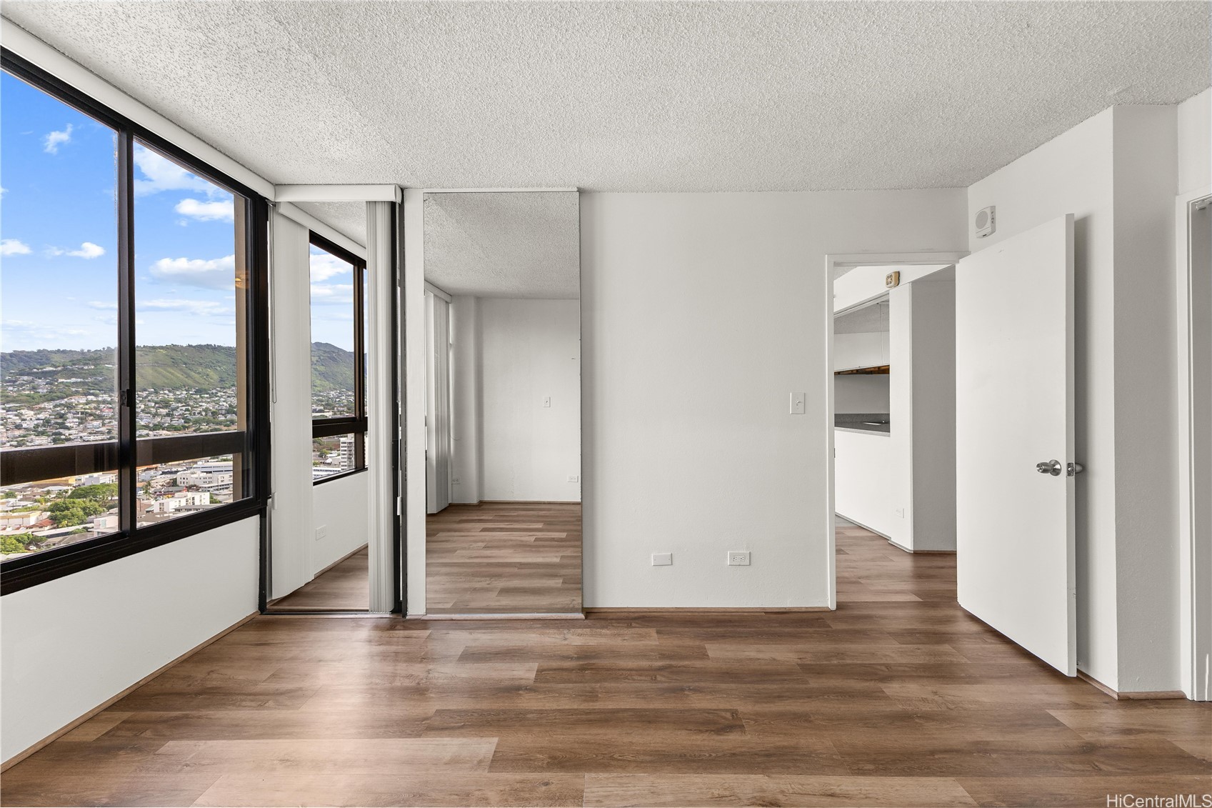 2499 Kapiolani Boulevard 2604 Property Photo 17