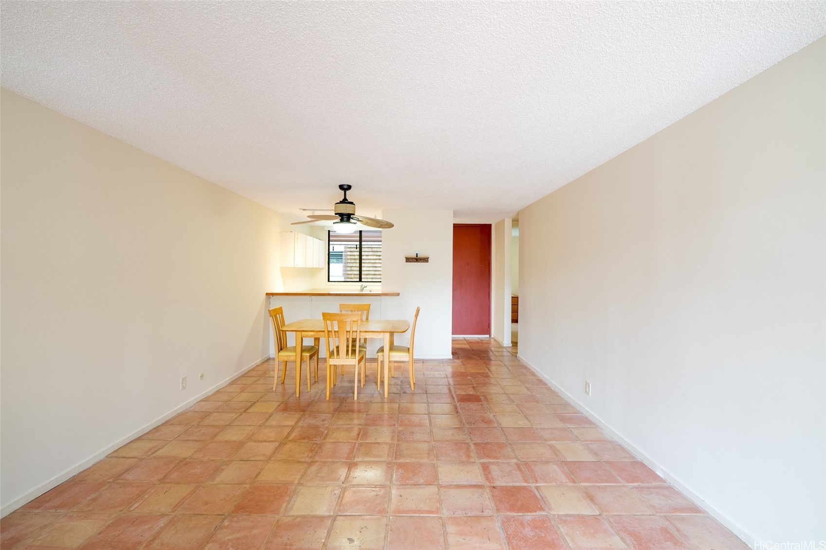 1015 Aoloa Place 219 Property Photo 5