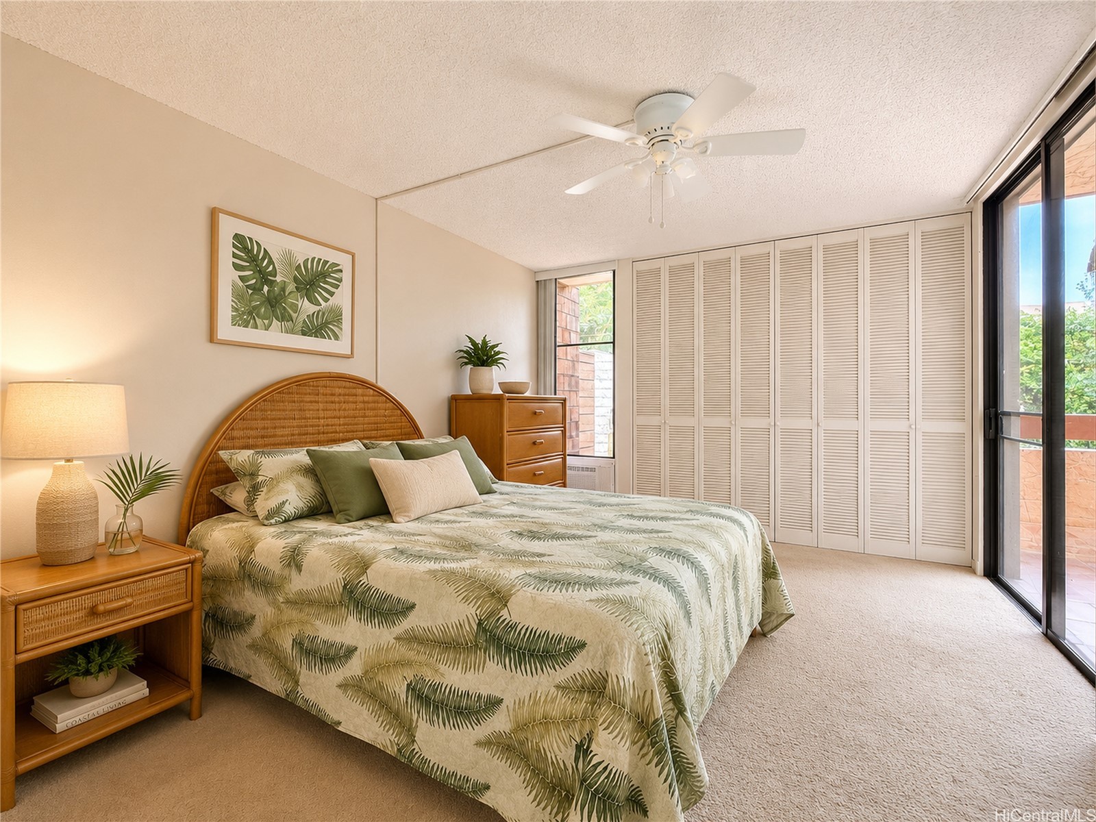 1015 Aoloa Place 219 Property Photo 6