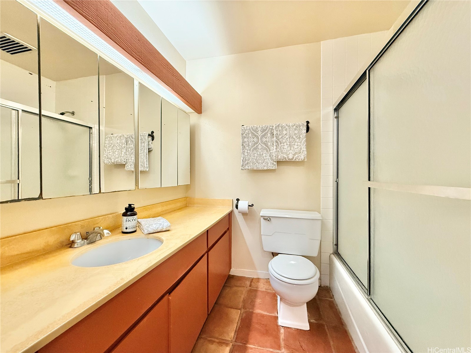 1015 Aoloa Place 219 Property Photo 10