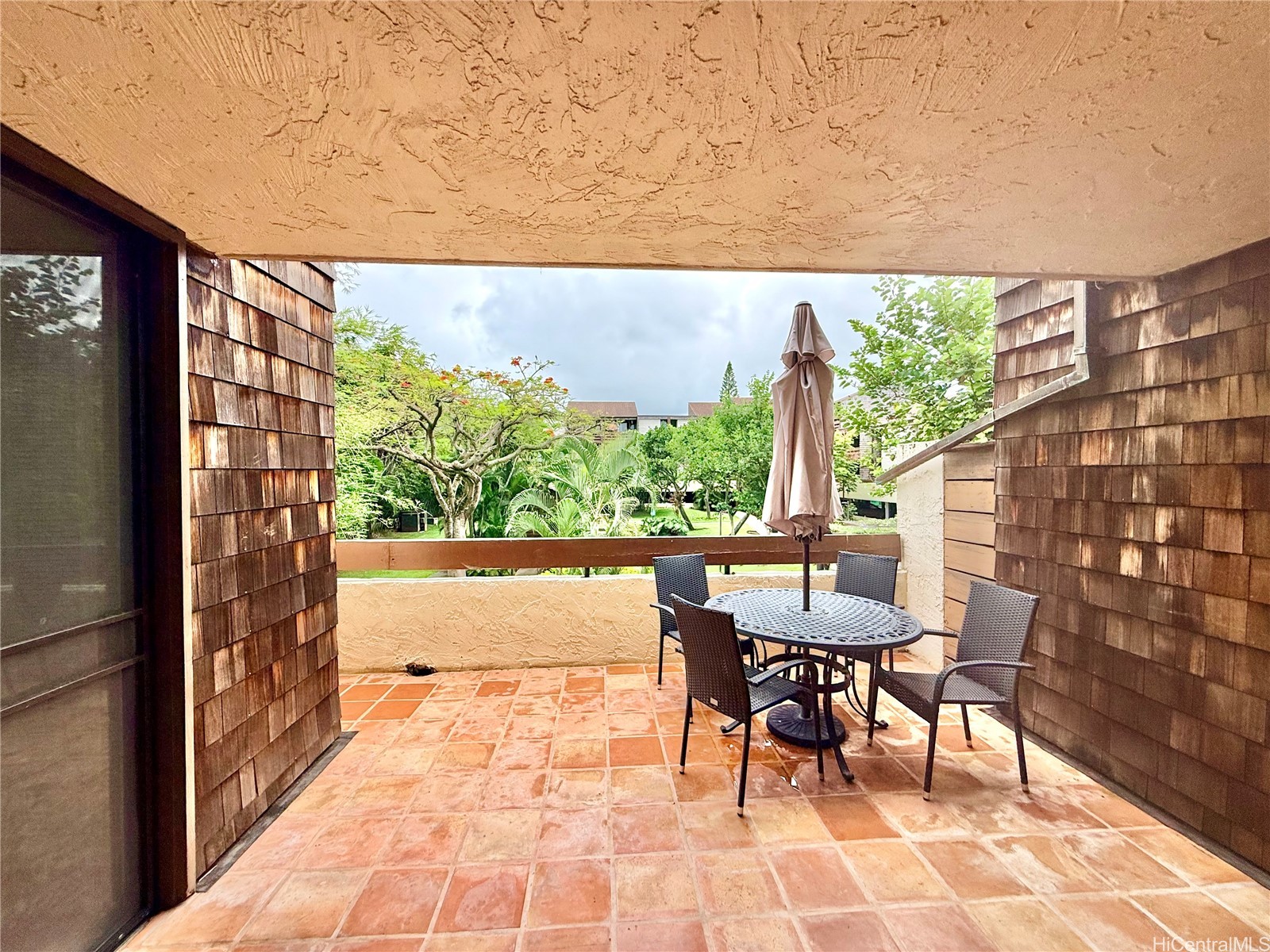 1015 Aoloa Place 219 Property Photo 14