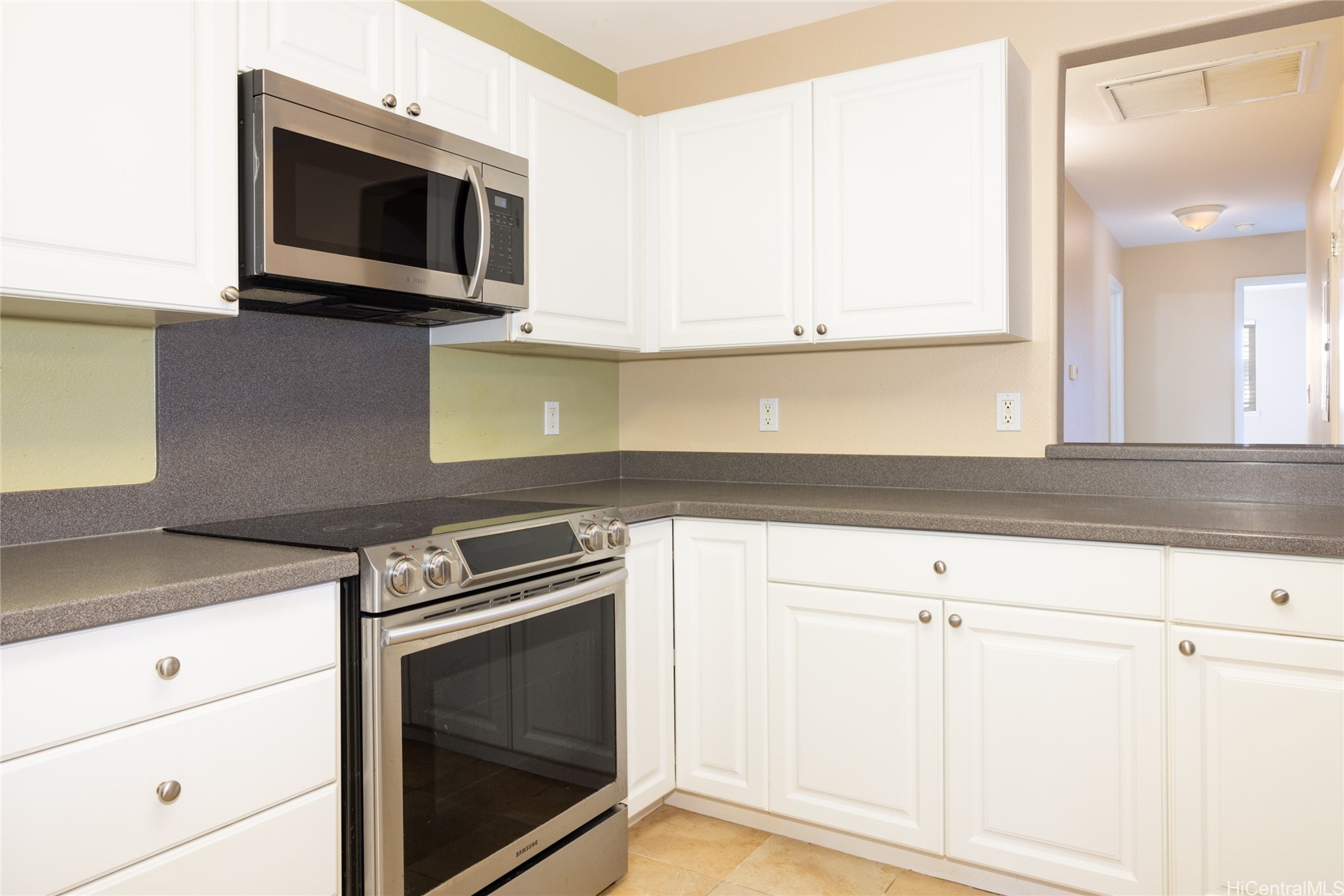92-1051 Koio Drive M8-2 Property Photo 6