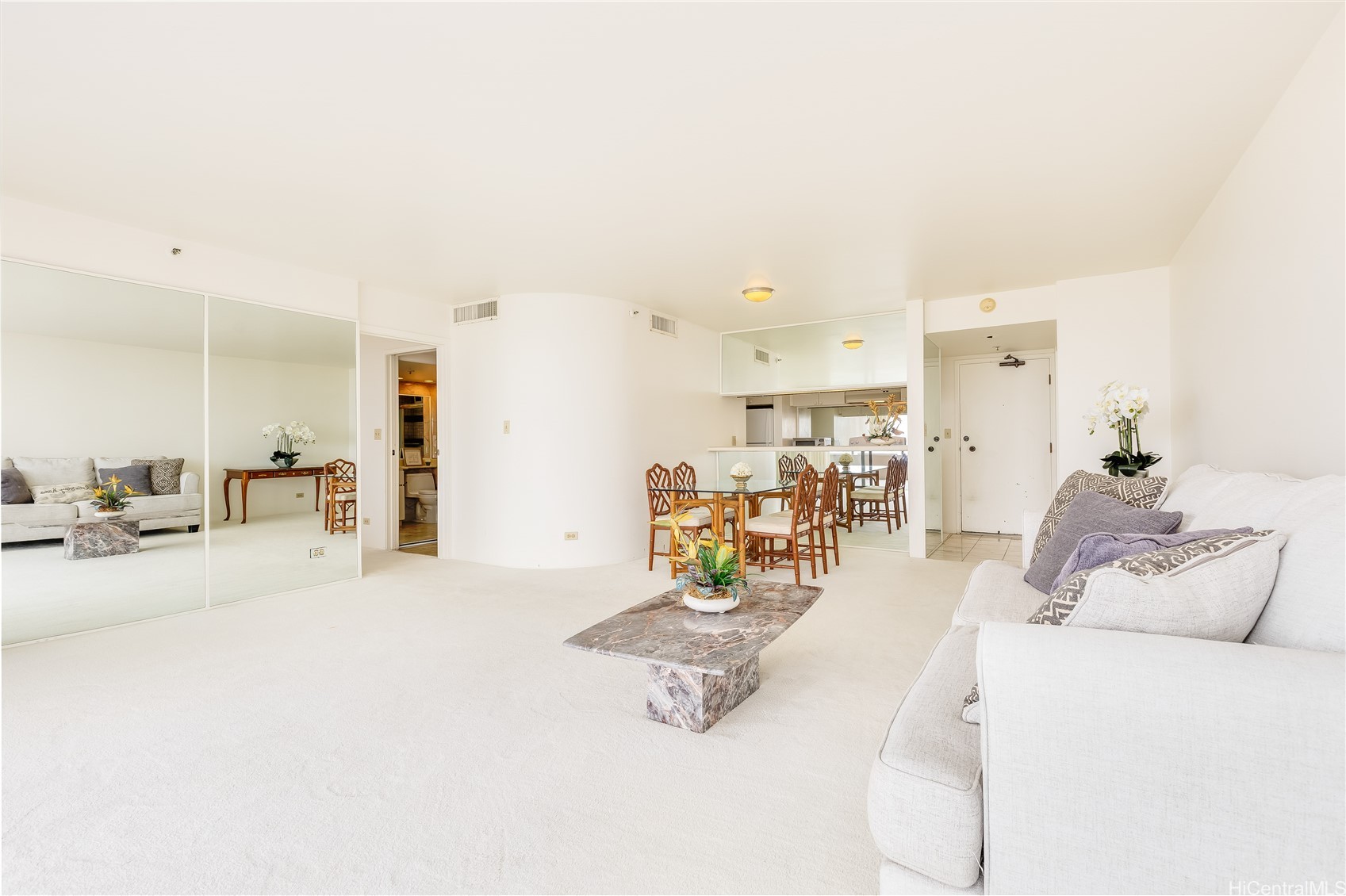 581 Kamoku Street 2904 Property Photo 6
