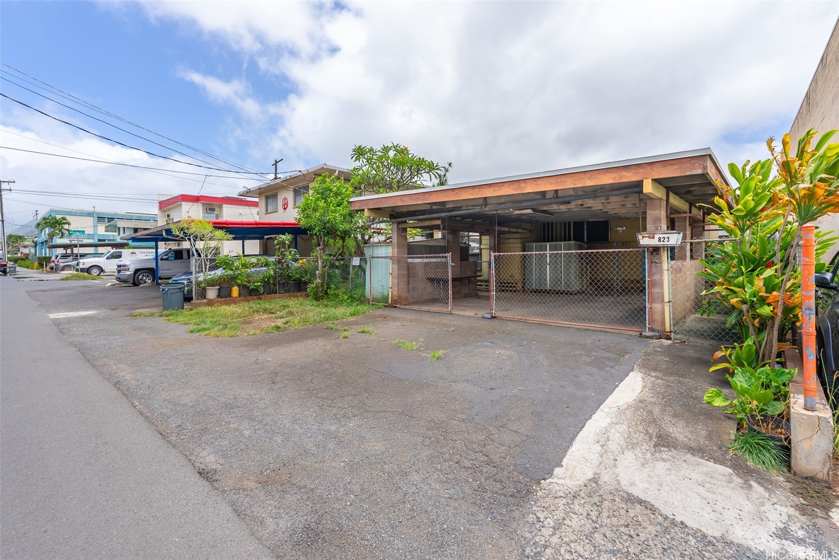 823 Gulick Avenue Property Photo 3