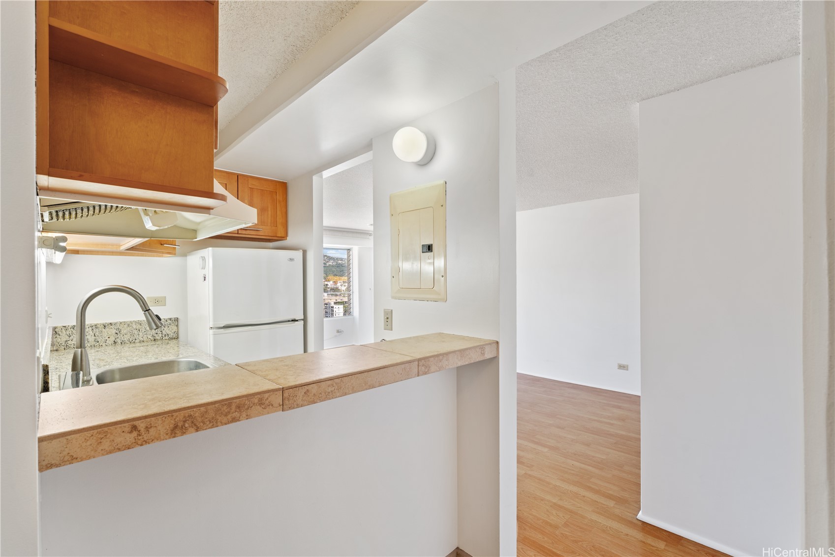 2525 Date Street 2704 Property Photo 6